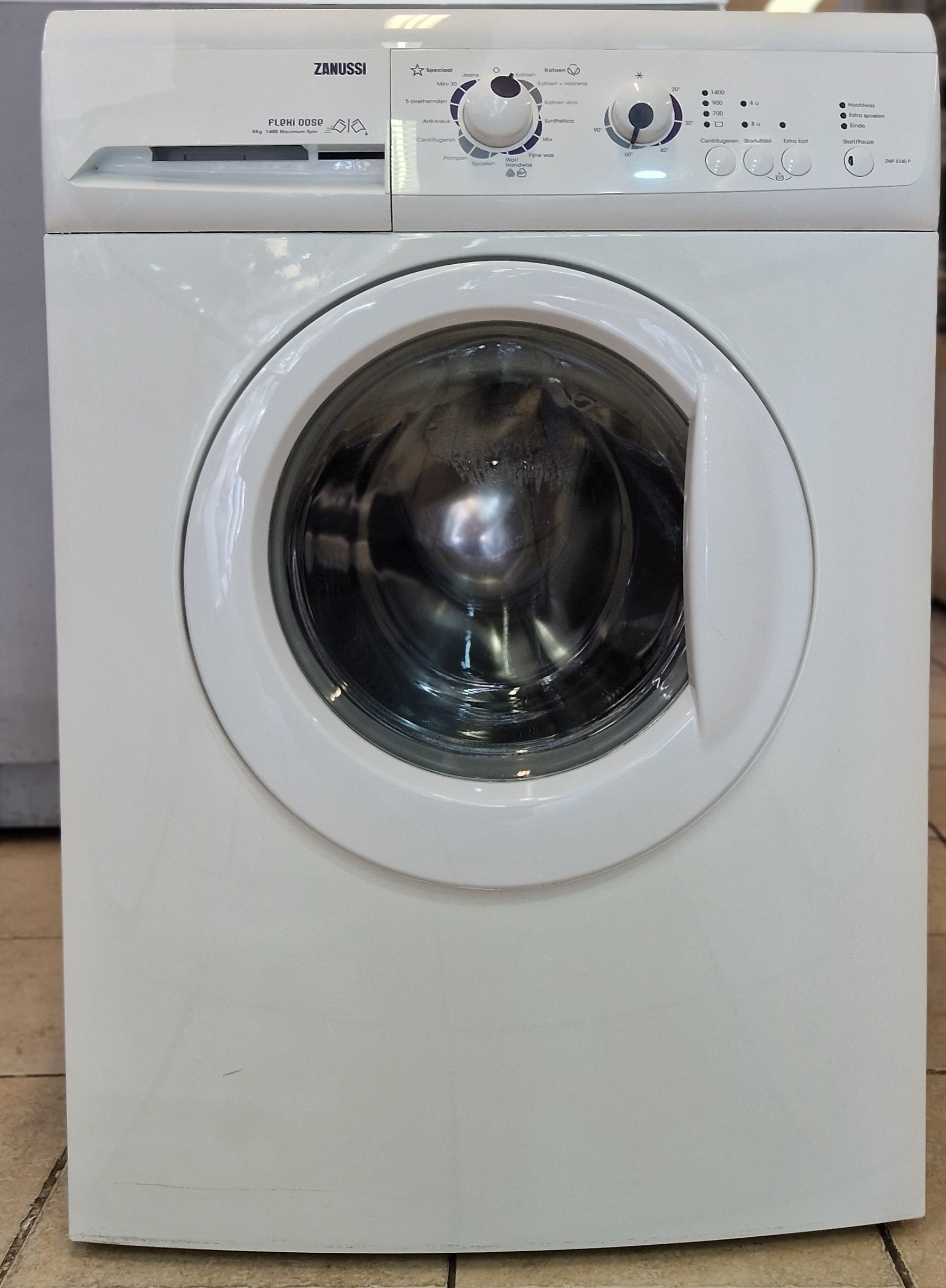 Zanussi ZWF5140P wasmachine